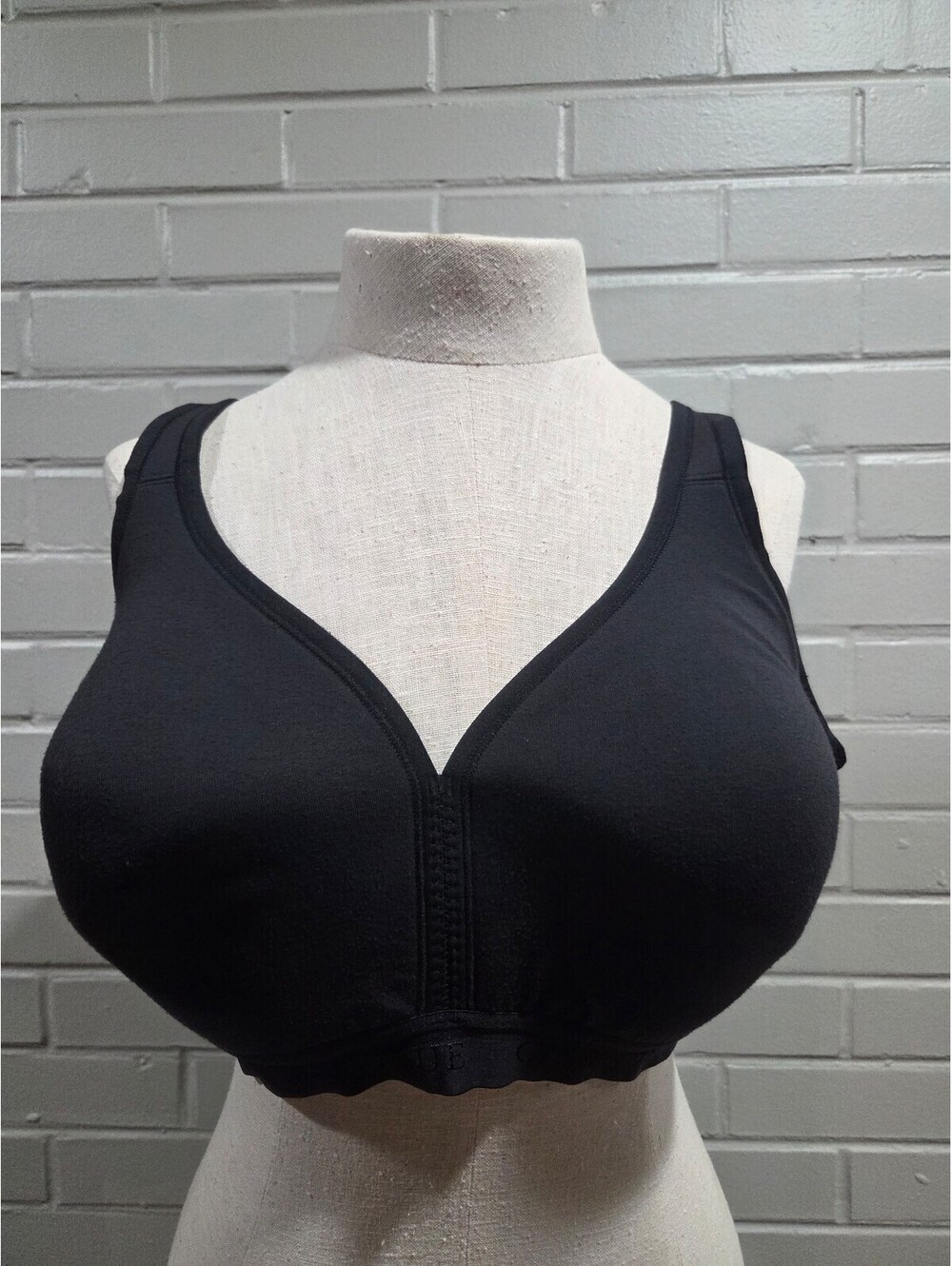 Cacique Lightly Lined no-wire bra 42D